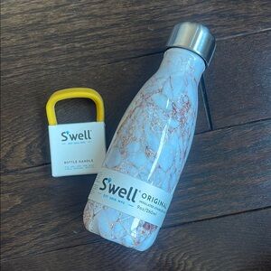 Swell Insulated Stainless Steel 9oz Calacatta Gold Bottle w/Yellow Bottle Handle